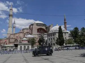 Beberapa Sorotan Pemandangan Salat Tarawih di Masjid Hagia Sophia, Pertama Setelah 88 Tahun