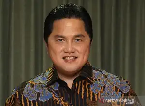 Erick Thohir beri saran kelola klub bola kepada Prilly Latuconsina