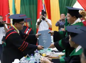 Rektor UIN Ar-Raniry Sebut Ilmu sebagai Kunci