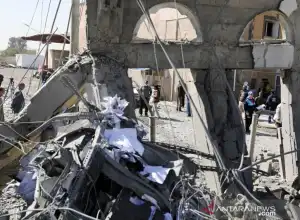 Warga Sipil Yaman Diminta Mengungsi Dari Gedung Biara Sana'a