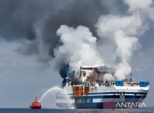 Kapal feri di Yunani Terbakar, 11 Orang Hilang