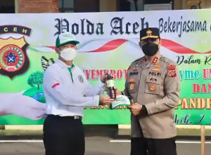 Polda Aceh Terima 3.000 Liter Desinfektan Eco Enzyme