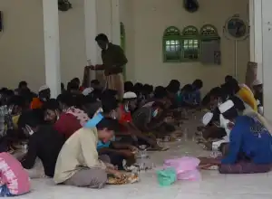 Shalat Berjamaah Terganggu, 114 Etnis Rohingya Diminta Segera Dipindahkan