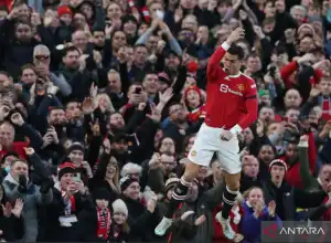 Hattrick Ronaldo Bantu MU Raih Kemenangan 3-2 Atas Tottenham