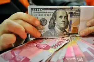Rupiah melemah seiring pasar yang kembali fokus ke Ukraina