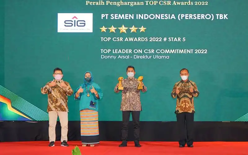 Semen Indonesia Raih Dua Penghargaan Top CSR Awards 2022