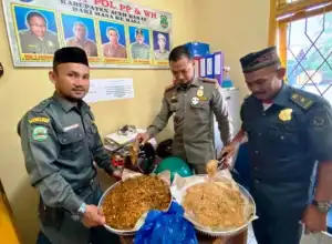 Petugas WH Gerebek Pedagang Makanan di Meulaboh 