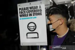 AS Tak Akan Lagi Berlakukan Mandat Masker di Pesawat dan Kereta