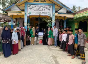 HIMABIS Unimal Salurkan Sembako ke Panti Asuhan Miftahul Jannah di Aceh Utara