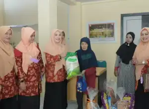 DWP Aceh Bagikan Daging Meugang