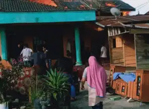 Berdempet, Tiga Rumah di Lot Bener Kelipah Bener Meriah Terbakar