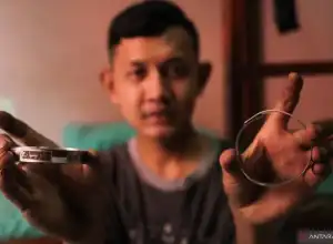 JCH Diminta Selalu Pakai Gelang Identitas