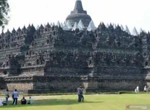 Tarif Masuk Candi Borobudur Tidak Jadi Dinaikkan