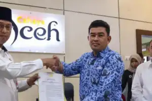 Asisten Setda Aceh Serahkan SK Plt Kadisbudpar dan Plt Kadisnak Aceh
