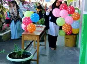 MIN 2 Bener Meriah Sambut Peserta Didik Baru Dengan Diberi Hadiah