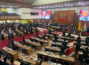 Lebih dari Setengah Anggota DPRA Tak Hadiri Pelantikan PJ Gubernur Aceh