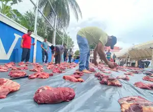 1.100 Fakir Miskin Terima Daging Kurban dari Masjid Raya Baiturrahman