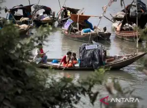 Orang-Orang Perahu di Bangladesh Berharap Hidup Lebih Baik