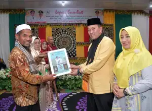 Lepas Sambut Bupati dan Wakil Bupati Bener Meriah Diiringi Tepung Tawar