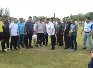 Pj Walikota Lhokseumawe Resmi Buka Liga Eksekutif JPFC Ke-V di Stadion PT PAG