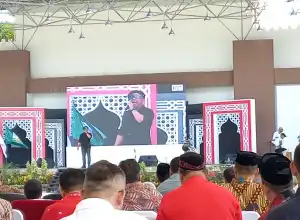 Rafli Kande Bawakan Lagu Asai Nanggroe Dan Wakaf Keikhlasan Dalam Acara Hari Damai Aceh ke-17