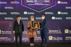 BSI Raih Penghargaan Bisnis Indonesia Award 2022