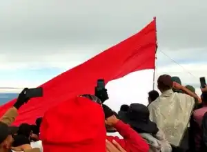 Sambut HUT RI ke-77, Seratusan Pendaki Kibarkan Merah Putih di Puncak Burni Telong