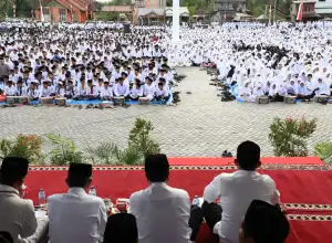 Peringati HUT RI Ke-77, Puluhan Ribu Warga Ikuti Zikir Akbar yang Digelar Pemkab Aceh Utara