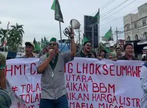 Puluhan Mahasiswa Gelar Aksi Unjuk Rasa Terkait Kenaikan Harga BBM