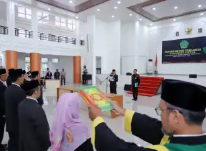 Prof Mujib Lantik Wakil Rektor dan Dekan di Lingkungan UIN Ar-Raniry