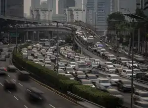 Pakar Menjawab: BBM Bikin Kantong Bolong, Berikut Cara Kurangi Ketergantungan Pada Penggunaan Mobil Bensin