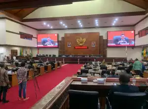 Seluruh Fraksi di DPR Aceh Terima Raqan Perubahan APBA 2022