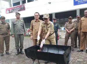 Pemkot Banda Aceh Musnahkan 36 BB Miras