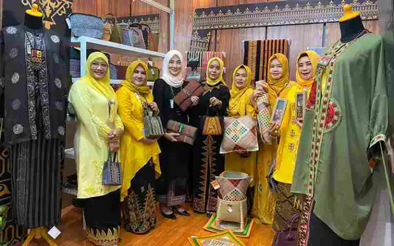 Kerajinan Nasional Aceh Diminta Lebih Bagus Lagi