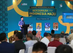 Luncurkan Empat Buku, Arief Rosyid Ajak Majukan Ekonomi Syariah Secara Berjamaah