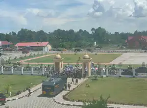 Tidak Masuk Pendataan Non ASN, Puluhan Tenaga Medis Demo RSUD Cut Meutia