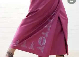 Ija Kroeng Pasarkan Sarung Motif Aceh Hingga ke Luar Negeri