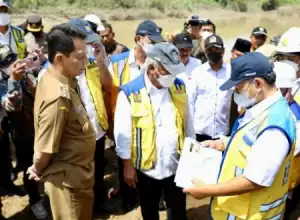 Pj Gubernur Aceh Bersama Menteri PUPR Tinjau Lokasi Terdampak Banjir di Aceh Utara