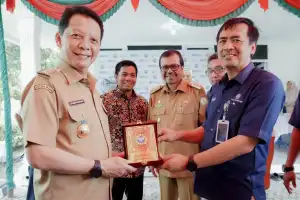 Pj Gubernur Aceh Tinjau Langsung Kesiapan Operasional Pabrik NPK PIM