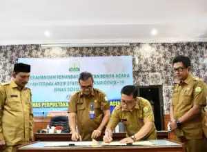 Arsip Statis dari Dinas Sosial Diserahkan ke Dinas Perpustakaan dan Kearsipan Aceh
