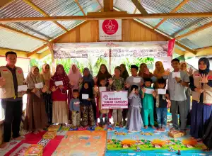 17 Siswa Miskin dan Anak Yatim di Aceh Utara Dapat Bantuan Beasiswa
