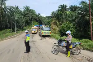 Longsor di Aceh Tamiang Akibatkan Kemacetan Panjang di Jalan Medan-Banda Aceh