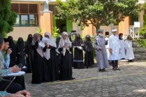 Sambut Hari Guru, MTsN 1 Sabang Gelar Literasi Tokoh Islam