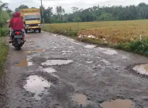 Pj Bupati Aceh Utara Minta Jalan Lintas Gampong di Nisam Diperbaiki