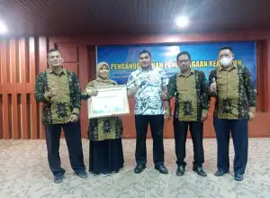 Disbudpar Aceh Terima Penghargaan Kearsipan