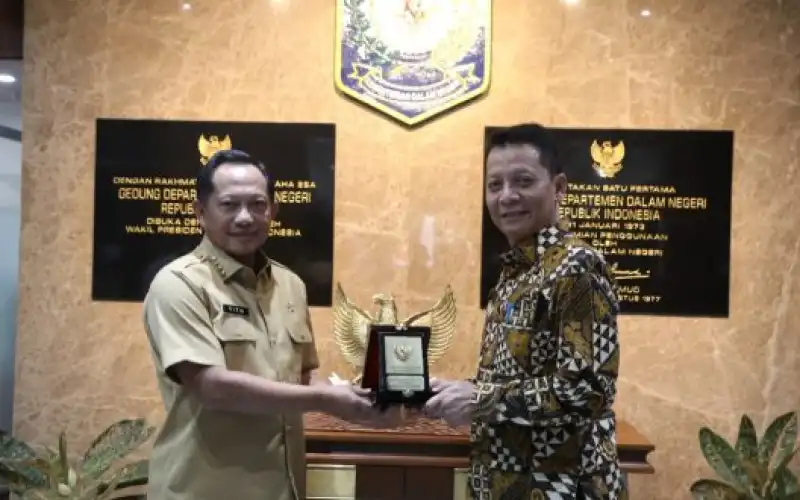 Gubernur Aceh Didapuk Sebagai Gubernur Berkinerja Baik se-Indonesia