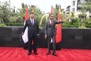 Xi Jinping Terpilih Lagi: Untung Buat Indonesia, Tapi Gelombang Protes yang Sedang Terjadi Dapat Memperburuk Sentimen Anti-Cina