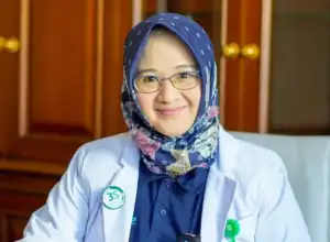 Melebihi Sinar UV, Ternyata Paparan Cahaya Smartphone Salah Satu Penyebab Menuanya Kulit