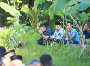 Di Makam Tgk Chik Empee Trieng, Kadisbudpar Aceh: Mari Kita Galakkan Aksi Meuseuraya