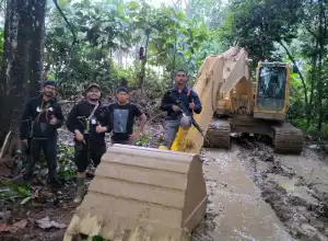 Polisi Tangkap Pemilik dan Enam Pekerja Illegal Mining Minerba di Nagan Raya